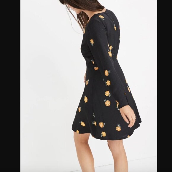 Madewell Black Floral Lilyblossom Button-Front Dress in Floating Florets 4 - Picture 2 of 9
